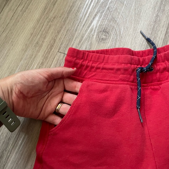 Gapfit Athletic Shorts - Picture 2 of 5